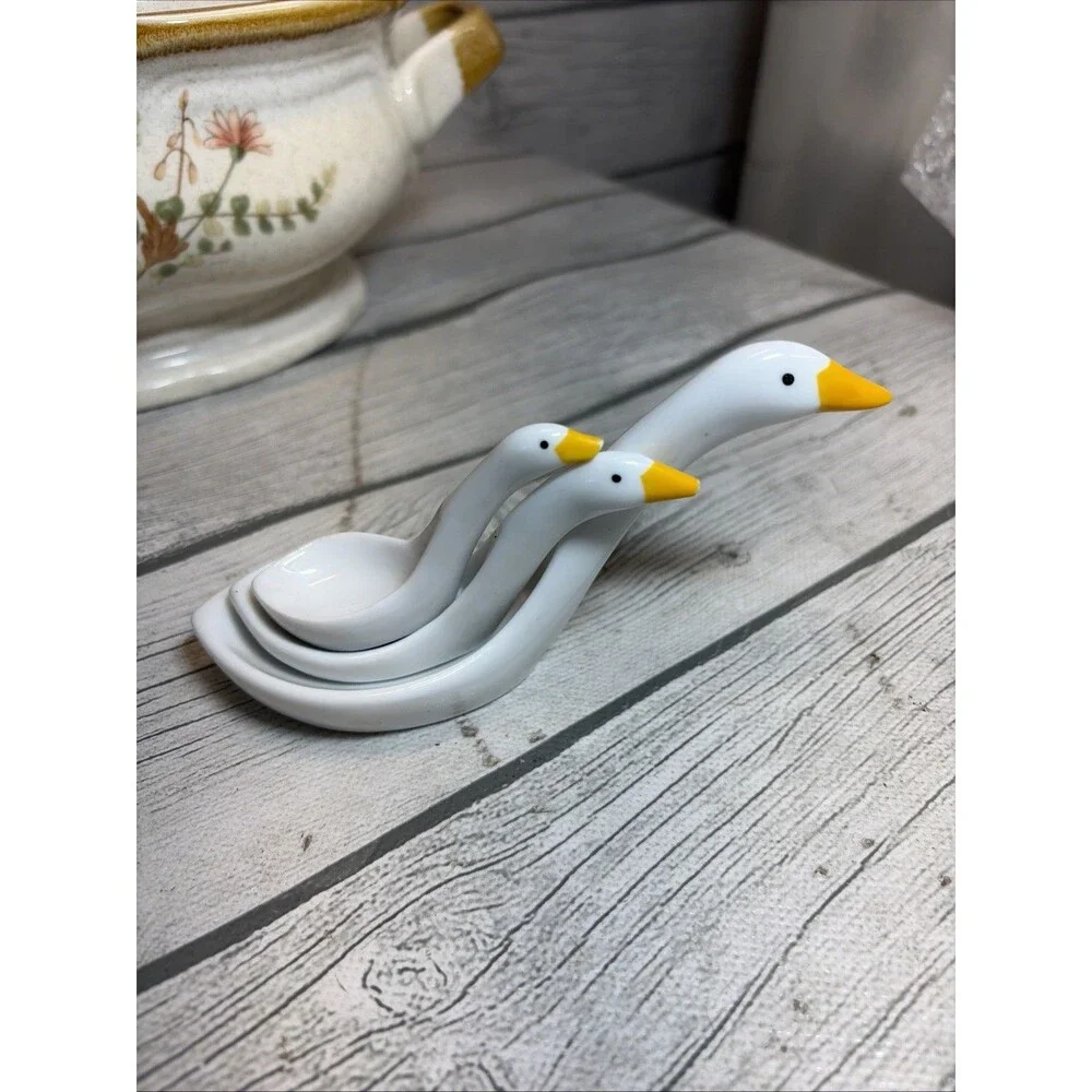Set Of 3 Vintage Avon 1980s Ceramic Goose Geese Duck Nesting Measuring Spoons